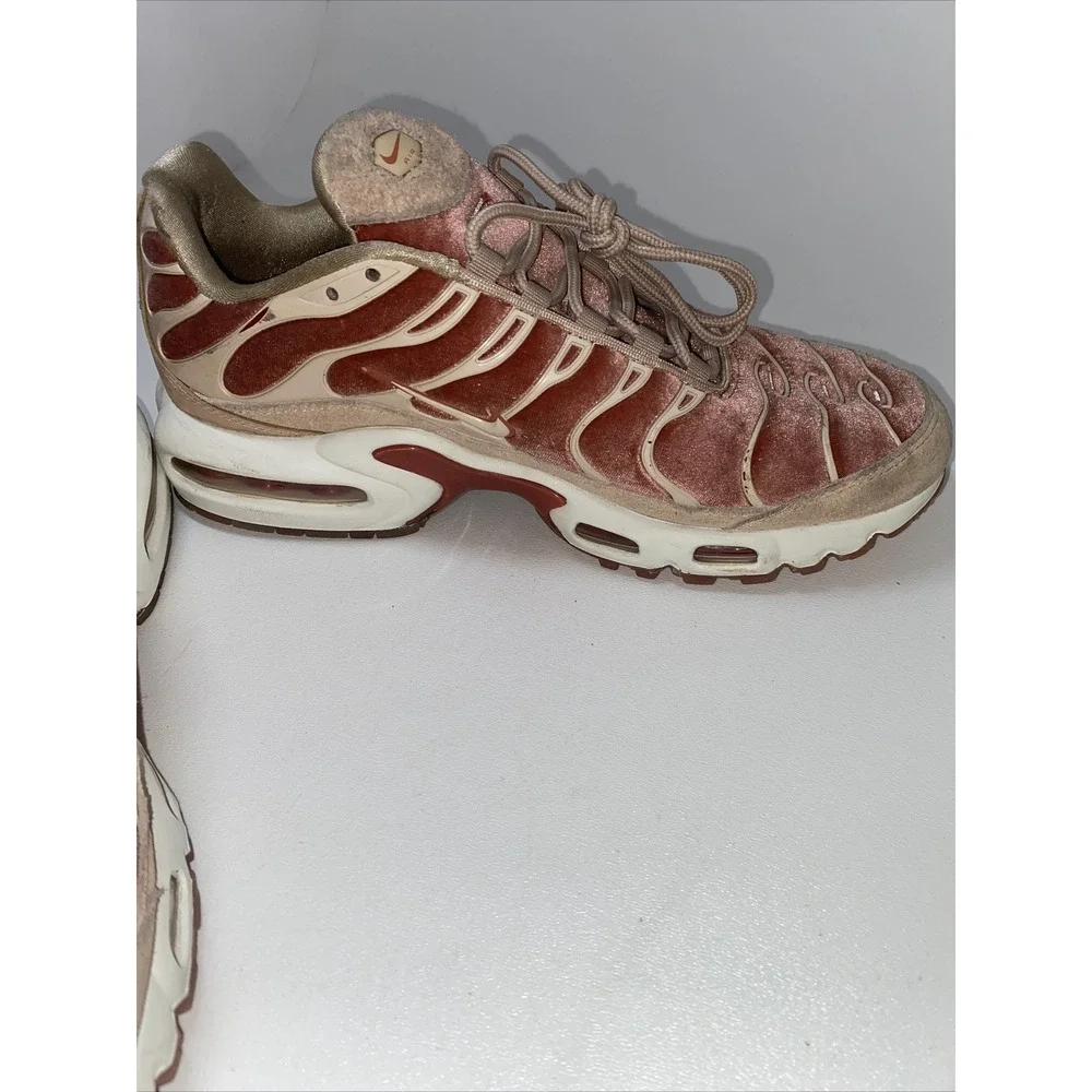 Nike Air Max Plus LX TN 1 Womens Suede Velvet Dusty Peach Pink AH6788-201 Sz 8.5